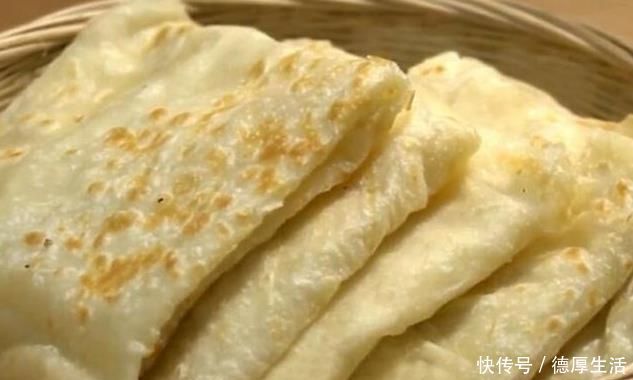 面团|烙饼时，直接开始烙就错了，要多加这一步，饼才会柔软起层