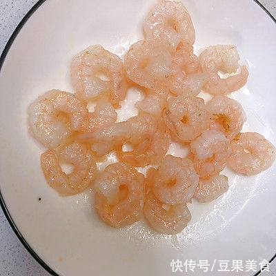 做法|鲜虾豆腐煲的花式做法，你会了吗？