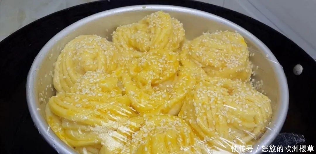 好吃|面包这样做才好吃,加4个鸡蛋,比蛋糕简单好吃,没烤箱也能成功