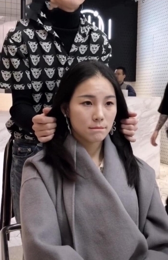 托尼|失恋小姐姐垂头丧气去理发,做完气场全开,网友 托尼太抢戏了