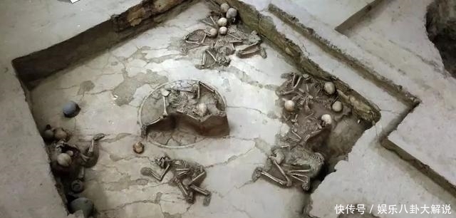 a6356|地震来临,“母亲”紧紧护着孩子死去,被人发现已过了4000年