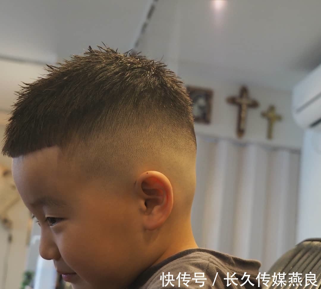 短碎发 小男孩发型别乱选,剪这5种就对了,帅气有型很时尚