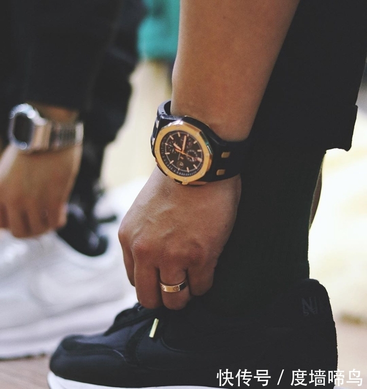 ldv 最新上脚图来了!纯色Sacai x Nike LDV Waffle还能这样穿