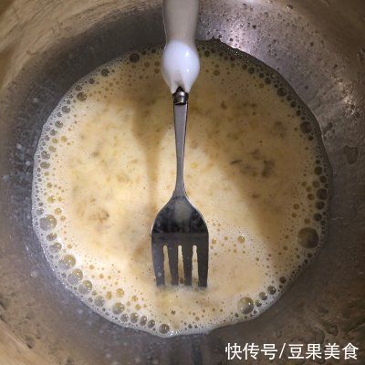 寒冷与温暖之间只差一碗可可燕麦香蕉夹心蛋糕