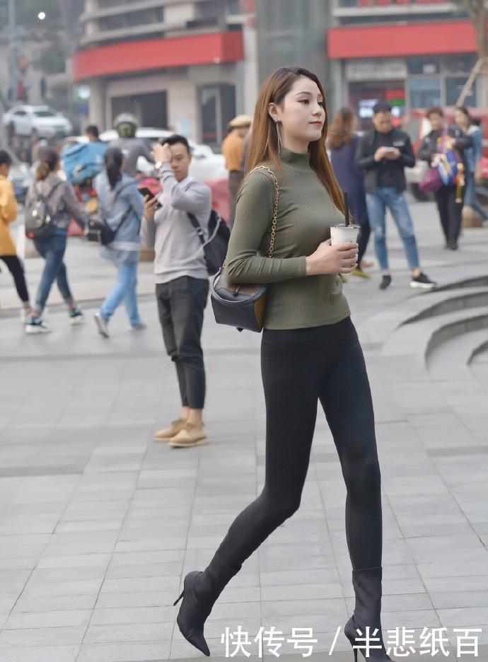 文化|街拍文化,紧身裤给人活力感,站出良好姿态
