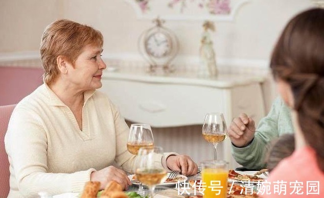 蓉蓉|有5个公认的“坏习惯”,竟会使人长寿!如果你有,就偷着乐吧