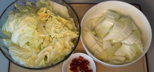  好吃|冬季不吃这菜太亏了，酸爽开胃，解腻又好吃，1块钱能炒一大盘