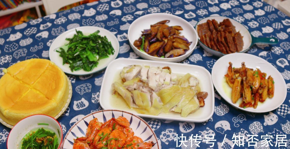 老公每月给3千伙食费，一顿饭平均我花了80元，重点是周日那一餐