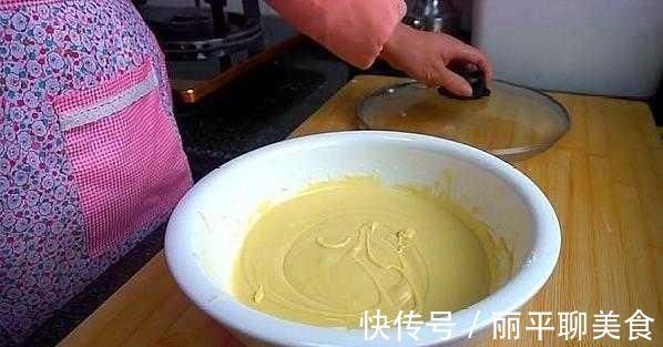 小孩儿|玉米面最好吃的做法,不加一滴水,香甜可口,大人小孩儿抢着吃