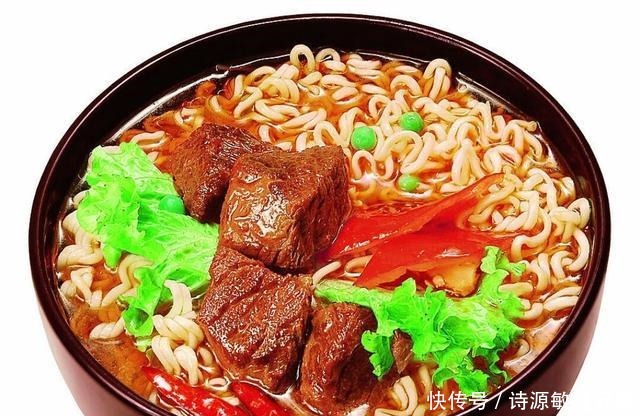 消化科医生提醒别把这2种水果当零食了,伤胃!胃不好的人少吃