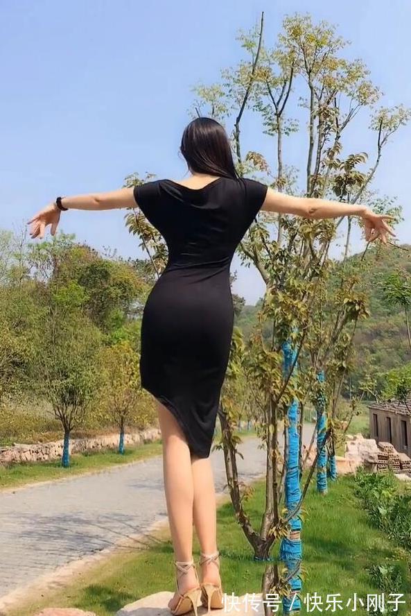 背影 真正的好女人,美成这样实在少见,好想带她回老家爸爸估计会喜欢