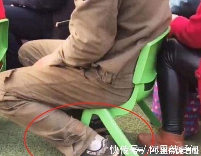 阅读|爸爸来开家长会,穿着打扮太“惹眼”,网友:你让孩子的脸往哪放