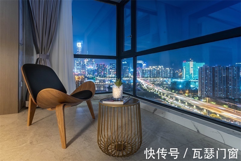 开窗|为何别人封阳台这么合理,只因窗型没选对!