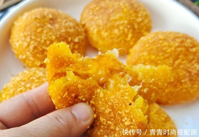 咸香|南瓜饼最好吃的做法,酥脆咸香,软糯Q弹,个个鼓泡,放凉也不塌