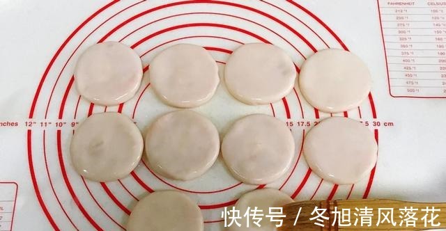 面饼|香甜软糯的红薯芝麻煎饼，好吃可口，美味健康！
