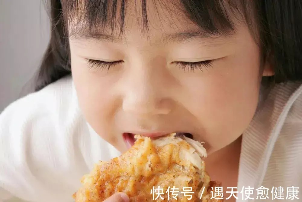 速生鸡|中国53万儿童性早熟:毁掉孩子的不是豆浆和炸鸡,而是家长的无知