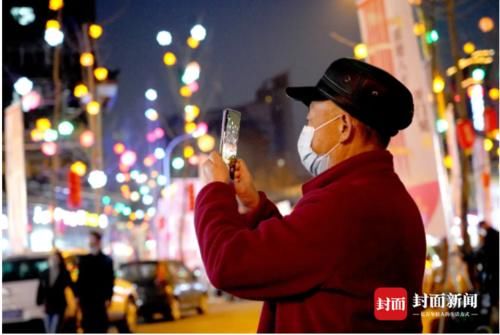 灯笼亮了 成都年味浓了|图说生活 |灯笼亮了 成都年味浓了\＂,\＂i11\＂:\＂图说生活