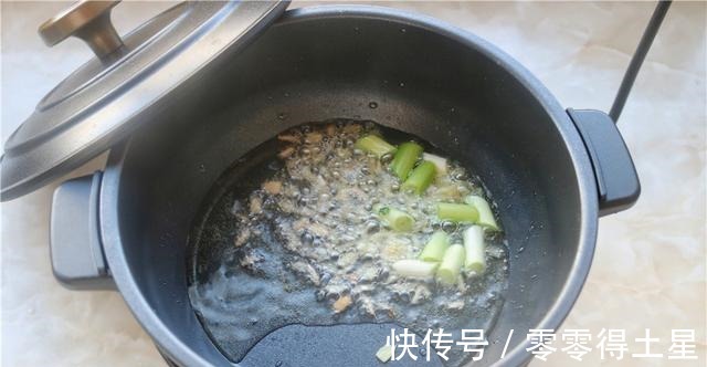 天冷就爱热乎乎的一锅,自己做简单美味,网友比饭馆好吃!