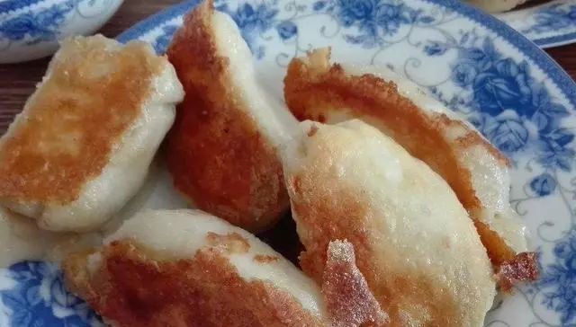 大爷|卖了30年早餐大爷做“水煎包”的4个诀窍，不懂你的煎包白做了
