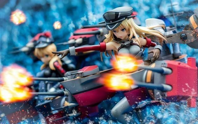 心疼|二次元走进生活,手办成为床头的装饰品?学生党表示:不心疼