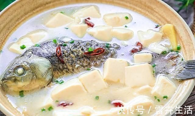 味香汤|现在才知道，买鲫鱼这么简单，煮鱼汤又香又鲜，不懂真可惜