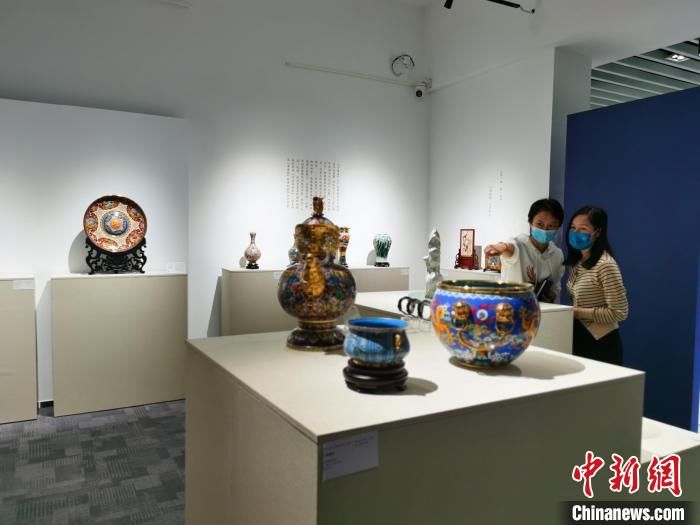 艺术#中国景泰蓝艺术大展在暨南大学展出