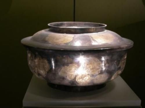  年才|农村挖到2个唐代巨瓮，里面装满265件金银器物，私藏34年才被公布