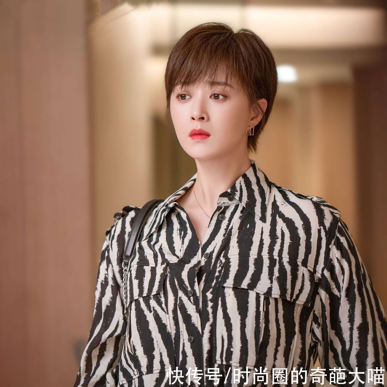 茶歇裙|苹果型身材这样穿巨显瘦，保证只有体重秤知道你的重量，学了不亏