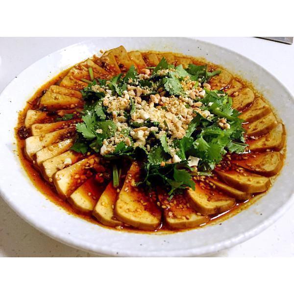 剁椒蒸鸡块|美食推荐:酸辣茄子,口水香干,剁椒蒸鸡块,黄花菜炒三丝做法