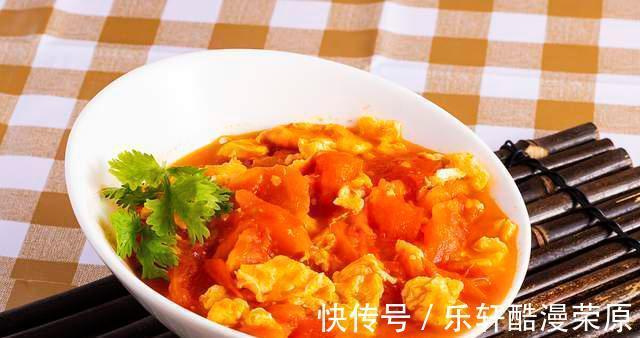 饭店|做西红柿炒鸡蛋，别只会放盐，学饭店里多放2样，香味浓郁口感好