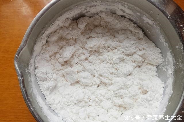 它长得像紫薯,但却不是紫薯,软乎香甜好解馋,用来当早餐很合适