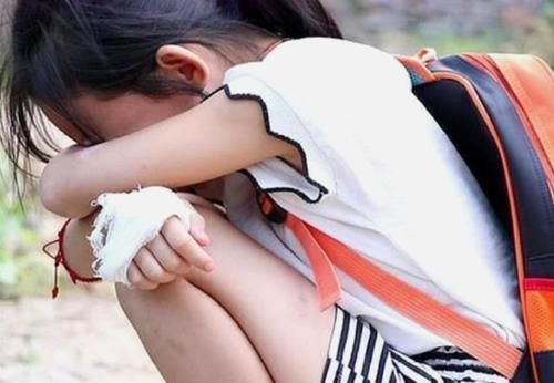 妈妈|女儿初次来月经,妈妈记得说这3句话,是对女儿最好的保护