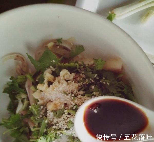 酒店|只有做夏天才是猪耳朵美味,且味道一点也不比酒店差