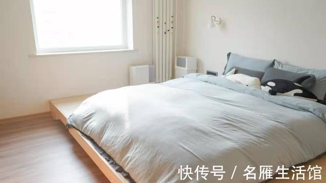 衣柜|卧室别买床了，现在越来越多人喜欢这样装，美观实用不占地方！