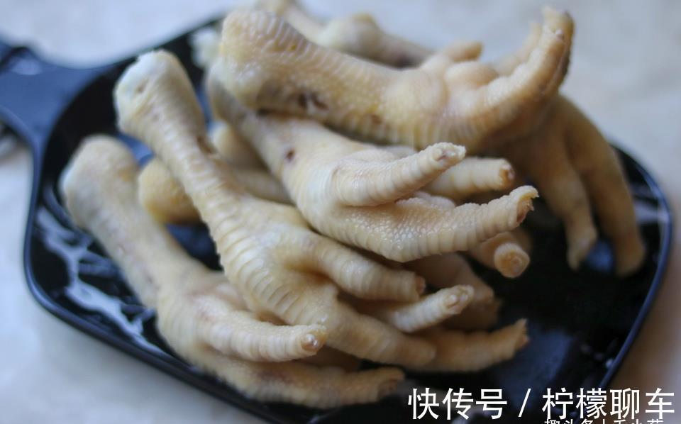 做法|鸡爪最好吃的做法,一次炖一大锅超过瘾,做法简单酱香浓郁