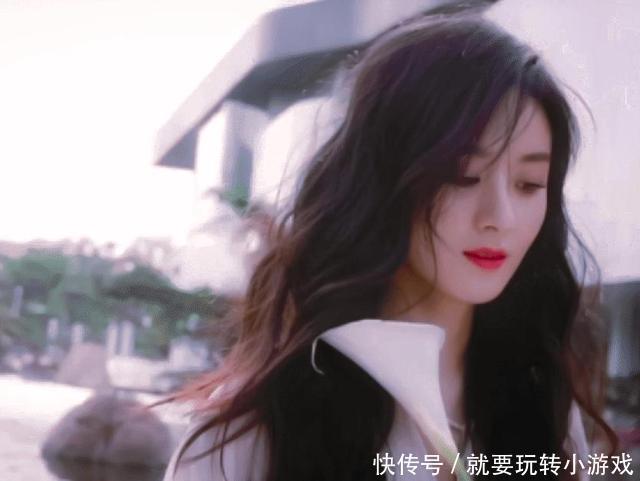 不要乱穿基础款,通过“针织衫+半裙”解析细节,每条都是重点