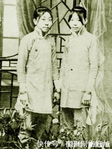 发胶|老照片:清朝女子没有发胶,怎么固定这么奇特的头发