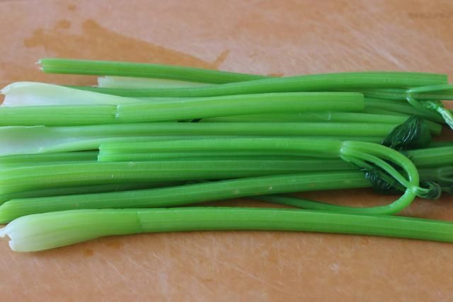 这三样，堪称包子馅儿的黄金搭配，鲜香、爽口，一吃就停不下来