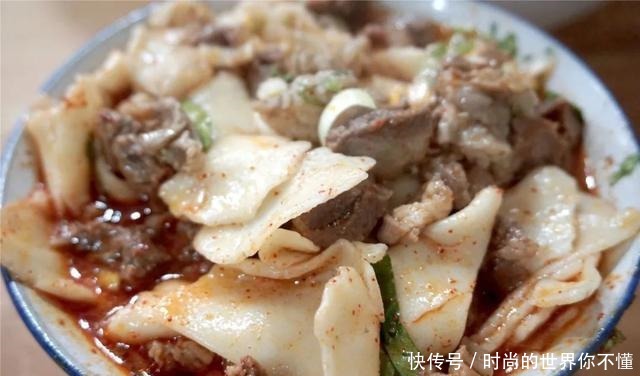 24年街边小店，一碗面70元，还没到饭点就座无虚席……！