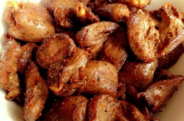 美味家常的几道小炒菜,色泽诱人,做起来非常的简单!