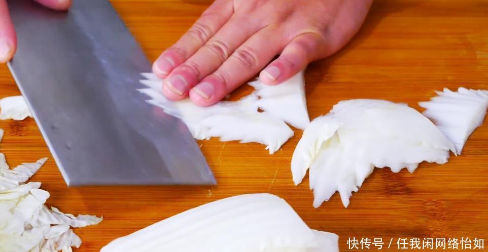 白菜炖豆腐|白菜豆腐超好吃的做法,饭店大厨教你诀窍,上桌后连汤汁都不剩