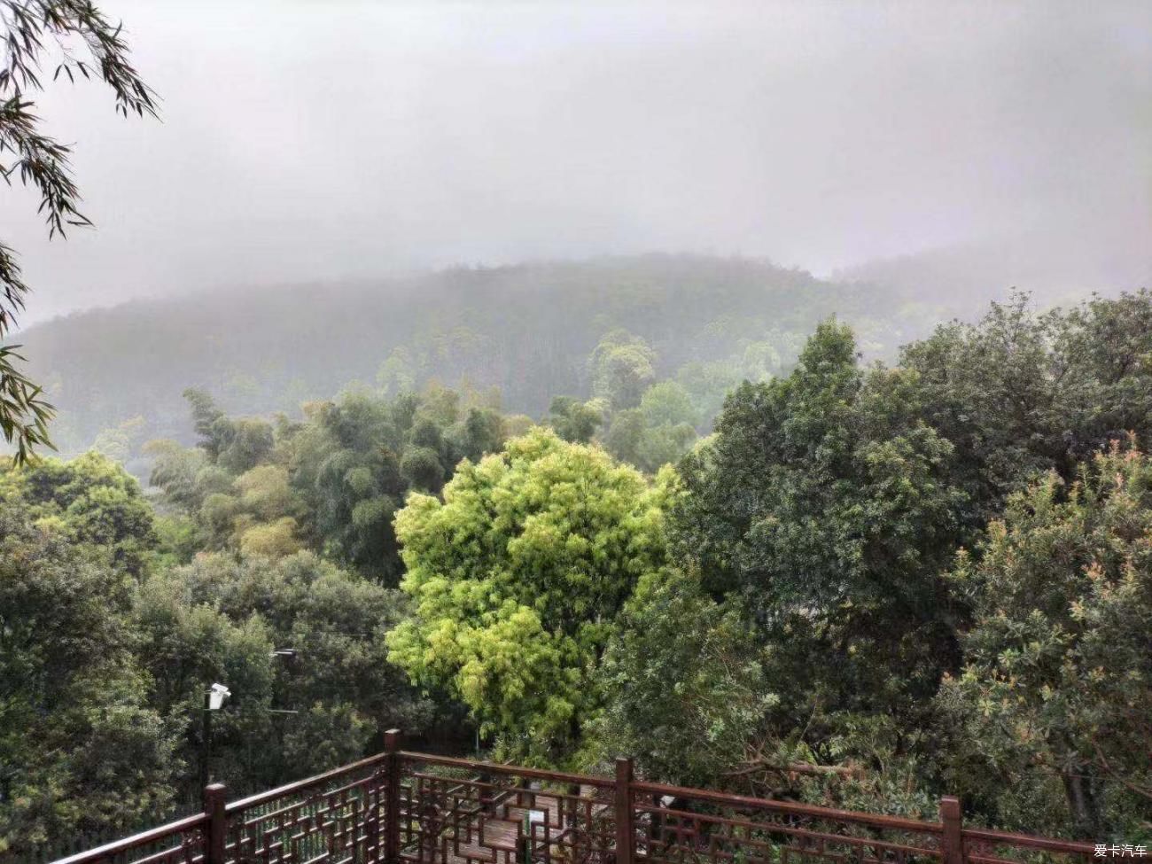 细雨邂逅虞山