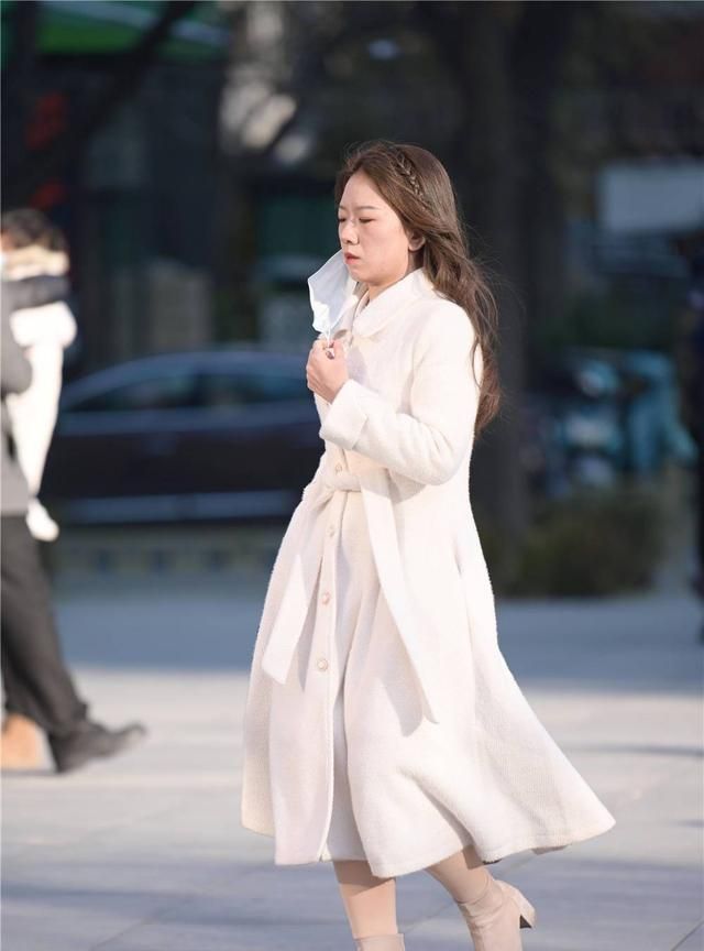 在于|服装搭配不在于穿的多少,而是要会搭配,精致简约还要实用