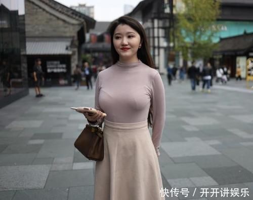 肉肉 微胖女生的穿搭,用紧身衣巧妙“藏肉”,时尚又大方!