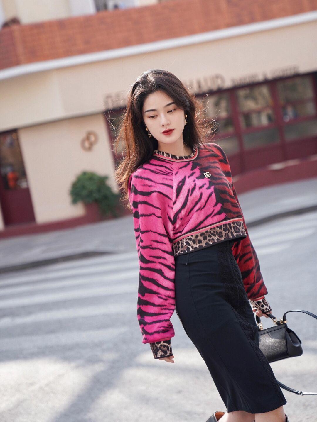 卫衣 冬天穿“卫衣”就选这几款,日常舒适又百搭,普通人也能驾驭