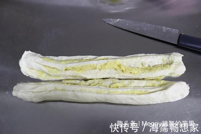 手撕面包|面包没出炉就满屋飘蒜香,早餐零食不愁了,没菜没酱手撕吃一个