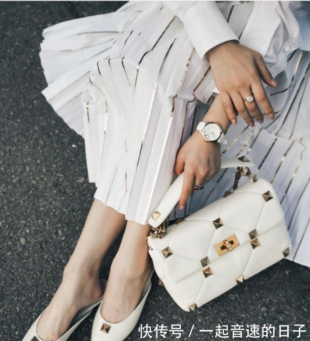 boyish 偷师INS网红的时髦拍照秘诀,原来是因为背了这只包!