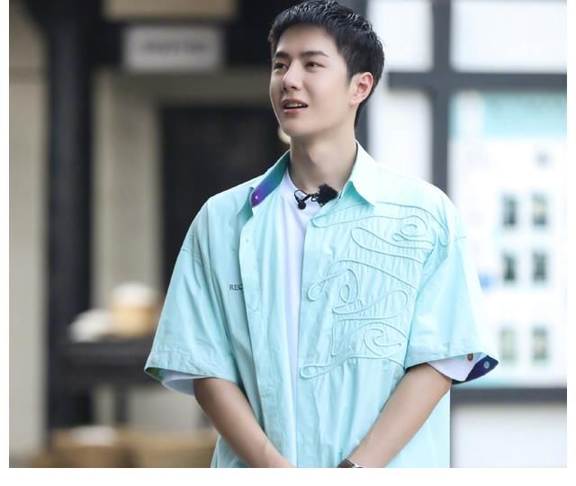 王一博|丁程鑫、王一博無證件，成湖南節目常駐主持，對比之下王源太清醒