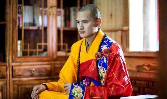 中国“最帅和尚”,富婆砸400万法拉利疯狂追求,他却果断拒绝