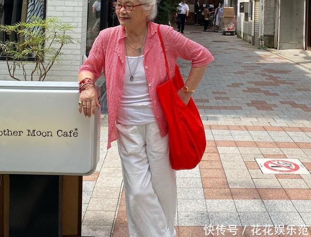 简约|日本82岁奶奶火了,身材发福但穿衣简约时髦,网友:比穿旗袍好